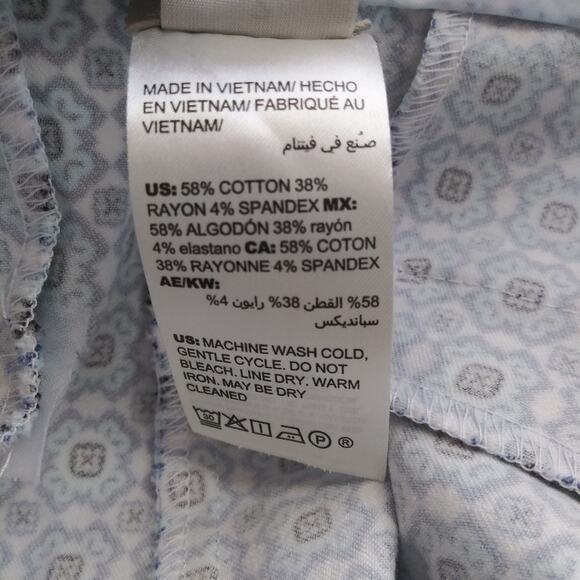 Chico's Secret Stretch Geometric-Print Straight-Leg Crops Size 12 - Picture 7 of 9